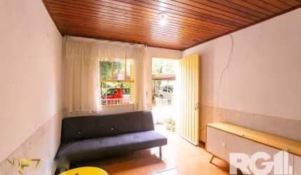Casa em condominio 2 dormitórios.