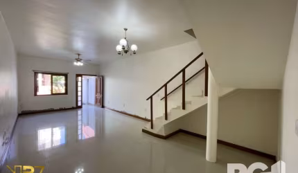 Casa 4 dormitórios na Azenha.
