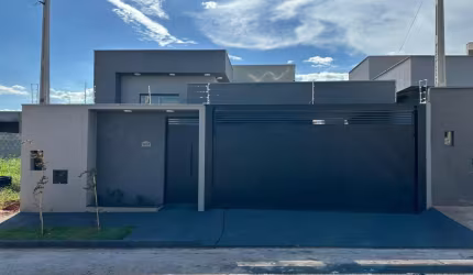 Linda casa residencial novíssima no Set Valey I, ótima localização, próximo ao Condomínio Alta Vista, perto da entrada do bairro e do Supermercado.