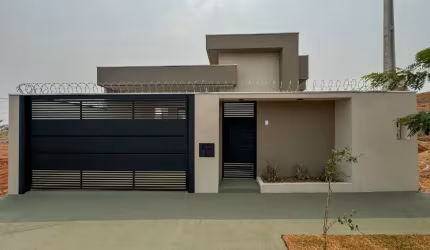 Linda casa residencial novíssima, no Set Sul II, atualmente o bairro mais cobiçado da cidade, bairro planejado com uma estrutura de um Cond. Fehado.
