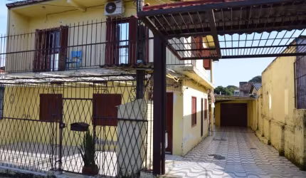 Casa com 5 quartos à venda na Partenon, 1, Partenon, Porto Alegre por R$ 1.200.000