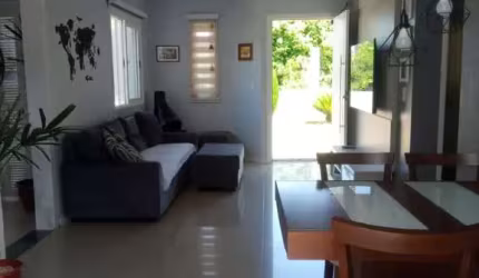Casa com 2 quartos para alugar na Rua Maestro Mendanha, 165, Jardim dos Lagos, Guaíba por R$ 3.000