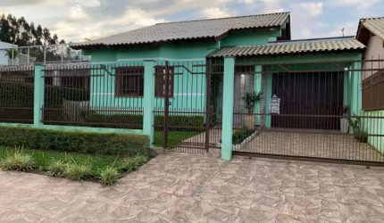 Casa com 3 quartos à venda na Avenida Ponche Verde, 73, Jardim dos Lagos, Guaíba por R$ 549.000