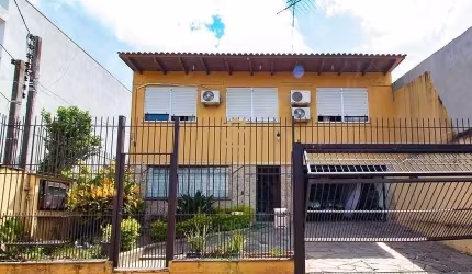 Casa com 4 quartos para alugar na Madre Maria Selima, 39, Protásio Alves, Porto Alegre por R$ 4.400