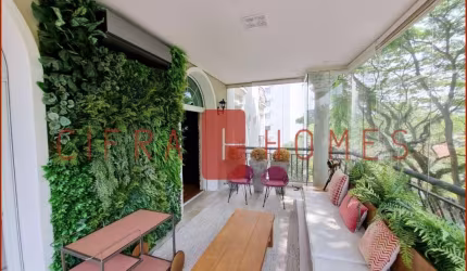 Apartamento de 225 m²  reformado de alto padrão no Campo Belo