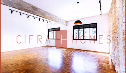 Apartamento charmoso à venda, totalmente reformado, com 210 m², 3 suítes, 1 vaga de garagem, no mel