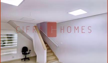 Sobrado excelente à venda, com 165 m², 3 dormitórios (sendo 1 suíte), 4 vagas de garagem, em ótima