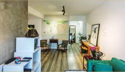 Apartamento Reformado, disponível para venda, com 2 Dormitórios, Cozinha Americana e Lazer Completo