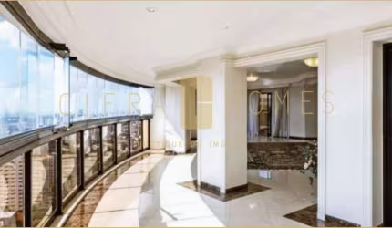Cobertura duplex à venda, com 480m², 4 dormitórios, 3 suítes, jacuzzi, sauna e vista incrível.