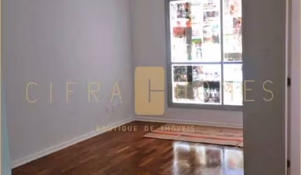 Apartamento disponível para locação, com 2 dormitórios, sala de estar em excelente condomínio e loc