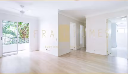 Apartamento reformado com sacada, 2 dormitórios e 1 vaga a 1 quadra da Av. Paulista.