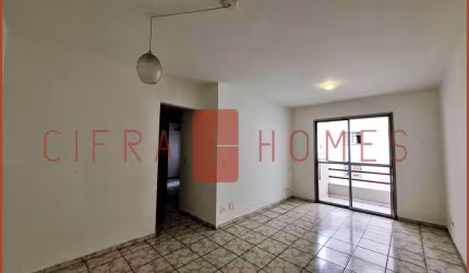 Apartamento para locação, bem arejado, com 2 dormitórios, 1 vaga de garagem, em maravilhosa localiz