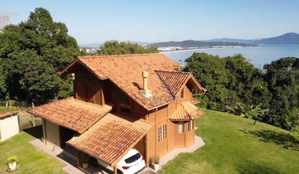Terreno à Venda em Canajurê - Florianópolis/SC