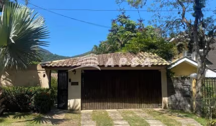 Casa em condomínio fechado com 5 quartos à venda na Rua Ernani Agricola, Itanhangá, Rio de Janeiro, 413 m2 por R$ 2.350.000