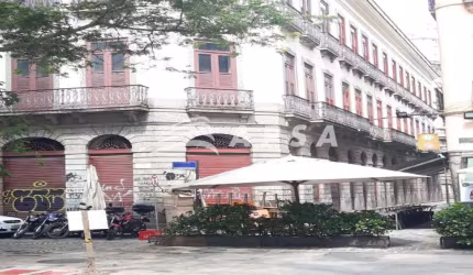 PRÉDIO COMERCIAL COM EXCELENTE LOCALIZAÇÃO NO CENTRO DA CIDADE, COM FARTO COMÉRCIO E TRANSPORTE PÚBL