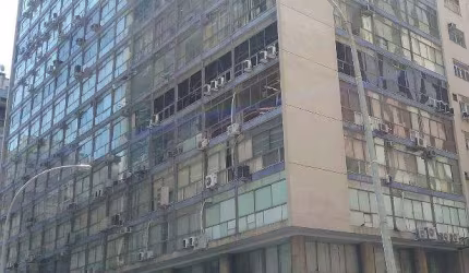 OPORTUNIDADE CONJUNTO DE 02 SALAS COMERCIAIS COM 02 BANHEIROS, PINTURA NOVA, SINTECO EM BOM ESTADO,