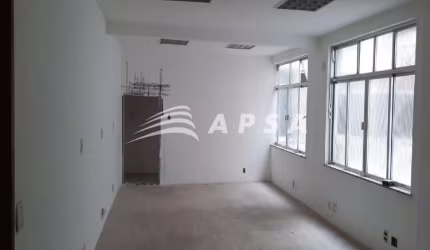 CONJUNTO DE 3 SALAS COMERCIAL COM CARÊNCIA DE 06 MESES SOBRE O VALOR DO ALUGUEL, ÓTIMA LOCALIZAÇÃO N