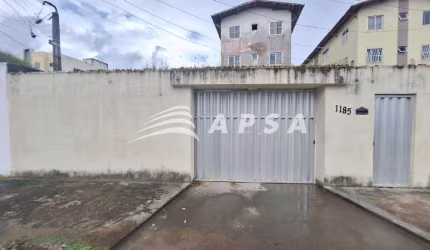 ALUGA - SE APARTAMENTO COM 02 DORMITORIOS SENDO 01 SUITE, COM VAGA, COZINHA, AREA DE SERVIÇO. PRÉDIO