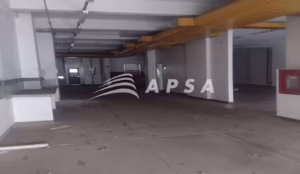 EXCELENTES LOJAS A E B, TOTAL DE METRAGEM DAS DUAS LOJAS 508M², FRENTE DE RUA, IDEAL PARA ESTACIONAM