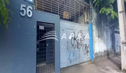 EXCELENTE SALA COMERCIAL NA AVENIDA PRINCIPAL DO CORDEIRO, AO LADO DA MECÂNICA MARTELINHO DE OURO, P