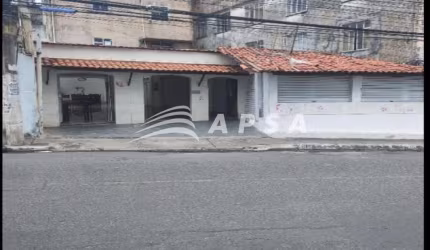 ÓTIMA OPORTUNIDADE EM CAIXA D'ÁGUA.    ESPAÇO COMERCIAL COM 300 M², 1 BANHEIRO, SOL DA TARDE E 2 VAG