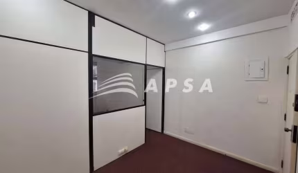 EXCELENTE CONJUNTO DE TRÊS SALAS, PODENDO SER ALUGADAS SEPARADAS, TOTAL DE 120M², BEM ESPAÇOSAS E MU
