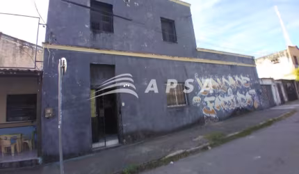 PONTO COMERCIAL COM RECEPÇÃO, BANHEIRO, SALÃO SUPERIOR E COZINHA . ESQUINA COM VISCONDE DO RIO BRANC