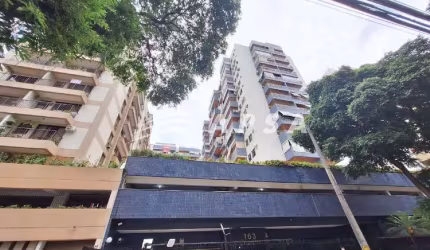 LINDO APARTAMENTO, LOCALIZADO NA TIJUCA, TOTAL DE 107M2, DE FUNDOS, AREJADO, CLARO, SILENCIOSO, EXTR