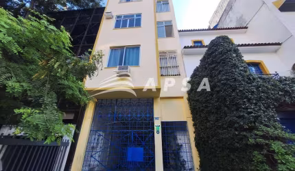 EXCELENTE CONJUGADO, COM SALA, UM QUARTO, BANHEIRO E COZINHA, COM ARMÁRIOS, 38 M2, ÓTIMA LOCALIZAÇÃO