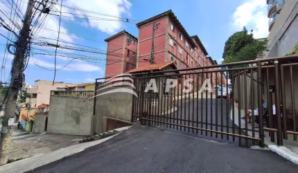 EXCELENTE CONDOMÍNIO RESIDENCIAL. CENTRO DA TAQUARA. COMPOSTO POR SALA, 02 QUARTOS, BANHEIRO E AMPLA