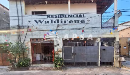 ALUGO QUITINETE ALTOS, COM VAGA DE GARAGEM PARA MOTO, DISPÕE DE SALA, COZINHA AMERICANA, 01 SUÍTE, 0