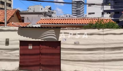 ALUGA-SE CASA COM OTIMA LOCALIZAÇÃO NA CAPITAO AZUZINHA EXCLUSIVAMENTE PARA COMERCIOS. IMOVEL COM TE