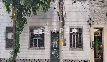 CASA COMERCIAL PARA ALUGAR NA TIJUCA. EXCELENTE OPORTUNIDADE PRA VOCÊ MONTAR SEU NEGÓCIO EM UMA LOCA