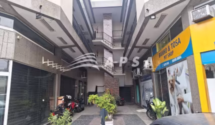 EXCELENTE LOJA EM CENTRO COMERCIAL EM RUA PRINCIPAL, PRÓXIMO À ESTAÇÃO DO BRT SANTA EFIGÊNIA, AO LAD