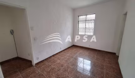 APARTAMENTO DE  2 QUARTOS NO MARACANÃ. LOCALIZADO PRÓXIMO A GAL. CANABARRO, HOSPITAL ISRAELITA, CEFE