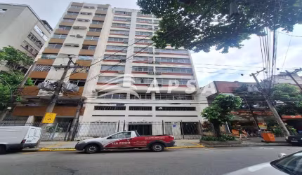 EXCELENTE APARTAMENTO 3 QUARTOS COM 130M² NA TIJUCA. A POUCOS METROS DA PRAÇA SAENS PENA, AO LADO DO