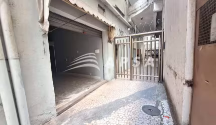 LOJA COMERCIAL NO INGÁ, NITERÓI, IDEAL PARA QUEM BUSCA UM ESPAÇO FUNCIONAL EM UMA LOCALIZAÇÃO ESTRAT