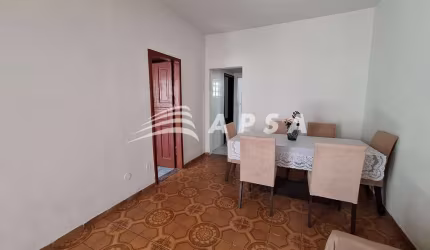 APRESENTAMOS ESTA CHARMOSA CASA EM VILA, UM VERDADEIRO REFÚGIO COM SEGURANÇA PARA SUA FAMÍLIA. COM D