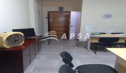 ESTA SALA COMERCIAL É A SOLUÇÃO IDEAL PARA QUEM BUSCA UM ESPAÇO FUNCIONAL E BEM LOCALIZADO! COMPACTA