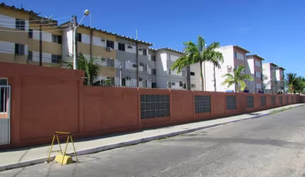 APARTAMENTO NO CONJUNTO JATIÚCA II NO POÇO. SÃO DOIS QUARTOS, UMA SALA PARA DOIS AMBIENTES, BANHEIRO