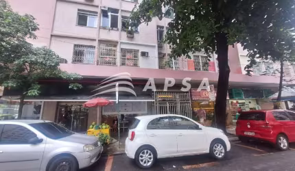 APARTAMENTO NO FLAMENGO, IMAGINE CHEGAR EM CASA E SER RECEBIDO POR UMA SALA ACONCHEGANTE E BEM ILUMI