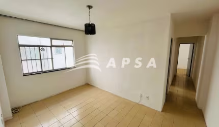 APSA ALUGA APARTAMENTO LATERAL, DE FUNDO, NASCENTE, VENTILADO, AMPLO, COM 2 QUARTOS, SALA, COZINHA,