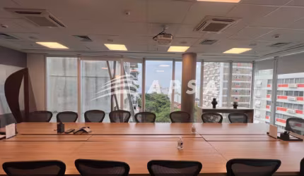 NO CORAÇÃO DO LEBLON, NA PRESTIGIADA ATAULFO DE PAIVA, ENCONTRA-SE UM ANDAR COMERCIAL DE 363M² QUE É
