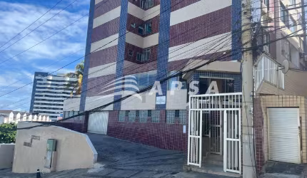BOA OPORTUNIDADE NO BAIRRO COSTA AZUL. APARTAMENTO MOBILIADO, COM 64M², COMPOSTO COM 3 QUARTOS, 1 BA