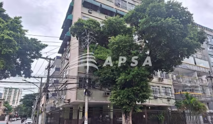 EXCELENTE DOIS QUARTOS EM FRENTE AO ESTÁDIO MARACANÃ. OPORTUNIDADE ÚNICA PARA QUEM BUSCA UM IMÓVEL A