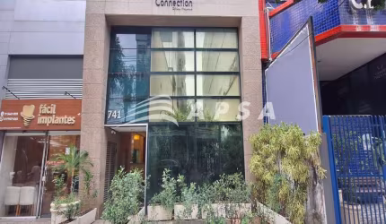 LINDA SALA COMERCIAL, TOTALMENTE MOBILIADA, NO CORAÇÃO DA FREGUESIA-JACAREPAGUÁ, PARA ALUGUEL. COM 3