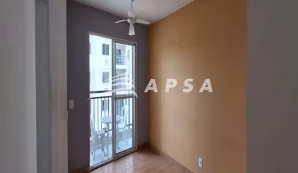 EXCELENTE APARTAMENTO DE 2 QUARTOS, EM JACAREPAGUÁ, PARA ALUGUEL. O IMÓVEL POSSUI 44M² E É COMPOSTO