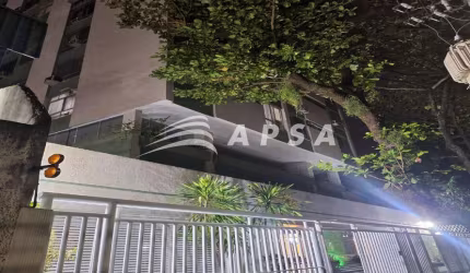 VENHA SE ENCANTAR COM ESSE CHARMOSO APARTAMENTO NO MELHOR PONTO DO BAIRRO. TRATA-SE DE UM IMÓVEL TOT