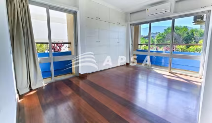 PARTAMENTO LOCALIZADO NO ALTO LEBLON COM 209M² PRÓXIMO AO CLUBE FEDERAL EM UMA ÓTIMA REGIÃO SUPER SE