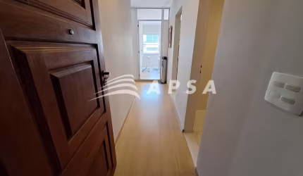 NO CORAÇÃO DA TIJUCA, ESTE CONSULTÓRIO DE ALTO PADRÃO TOTALMENTE REFORMADO É A OPORTUNIDADE IDEAL PA